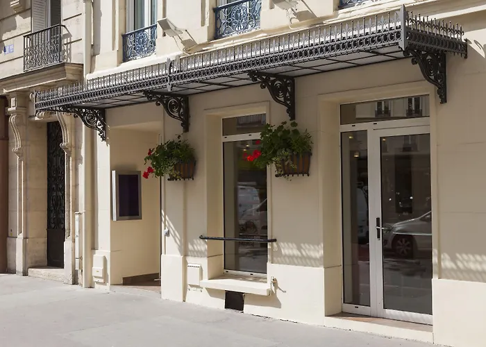 Hotel Aurore Gare De Lyon 3*